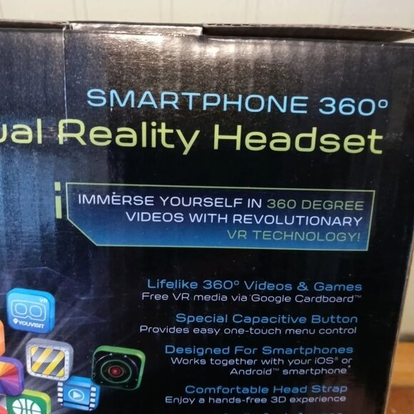 Sharper Image Virtual Reality Headset - Picture 4 of 5